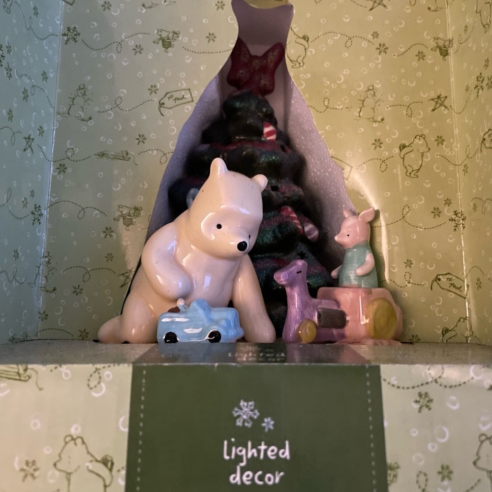NIB Disney Classic Pooh Lighted Décor Porcelain Piglet Glitter Christmas Tree